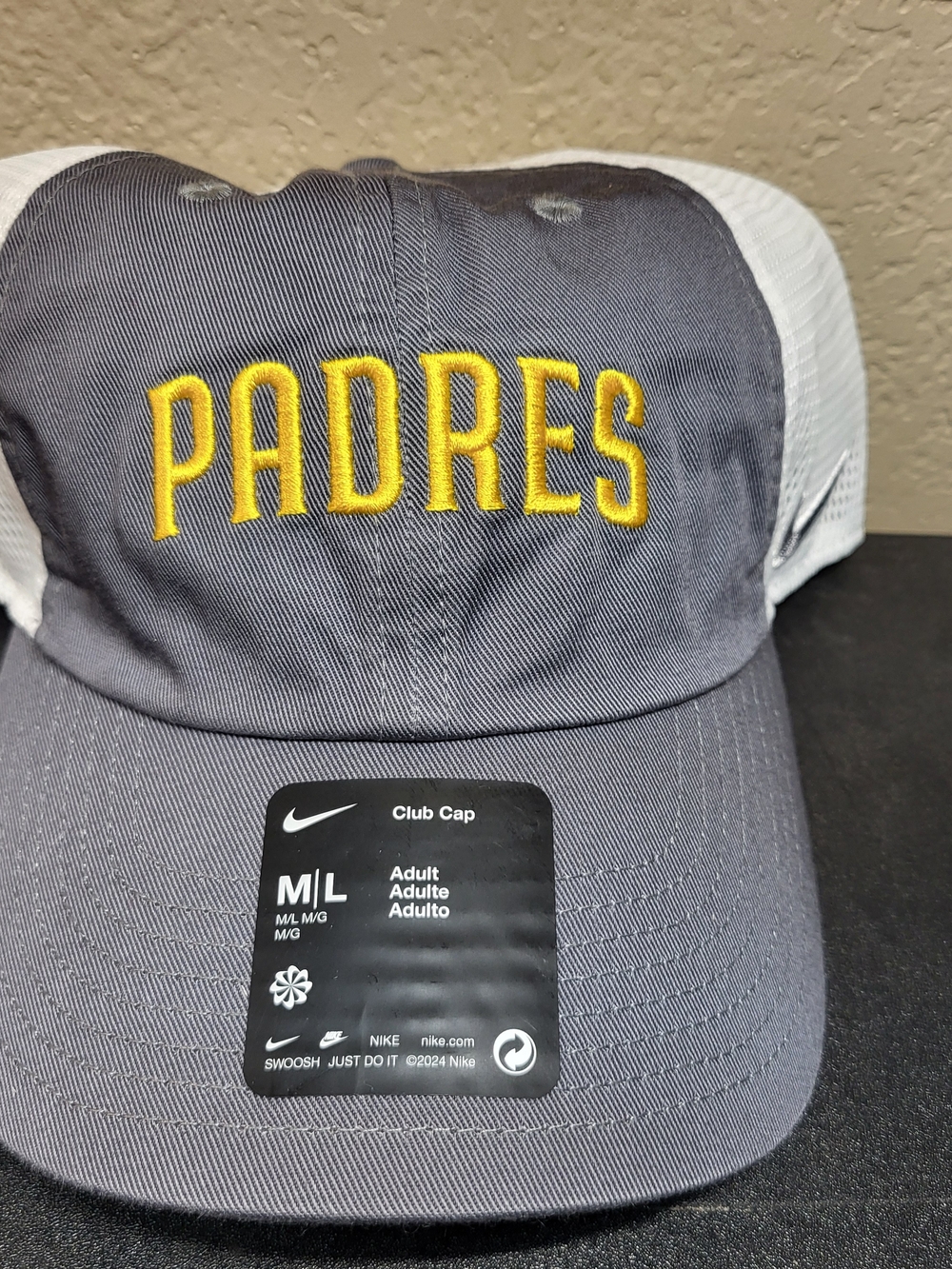 *NEW* Nike MLB San Diego Padres Trucker Hat Cap Size M/L
